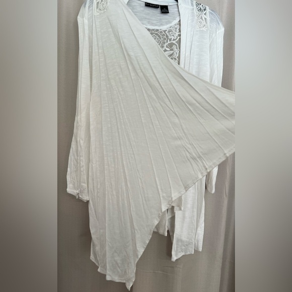 Bay Studio Plus White Open Front Cardigan with Crochet Lace Back 3X - Picture 5 of 6